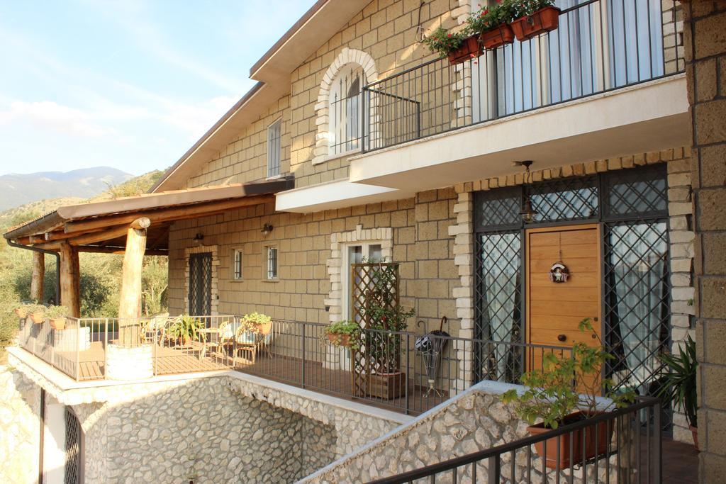 Le Rocce Bed and Breakfast SantʼAgata deʼ Goti Exteriör bild