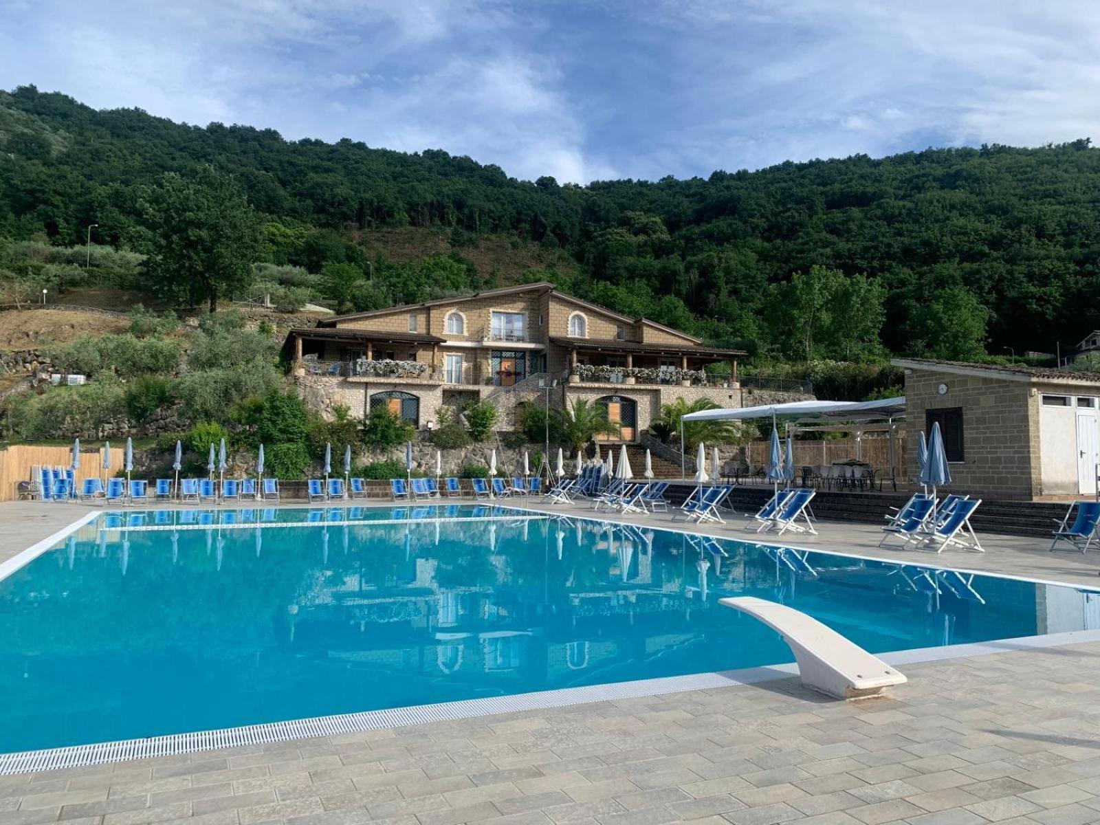 Le Rocce Bed and Breakfast SantʼAgata deʼ Goti Exteriör bild